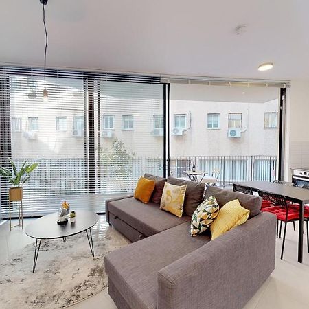 תל אביב Comfortable Apartment With Balcony By Holyguest מראה חיצוני תמונה
